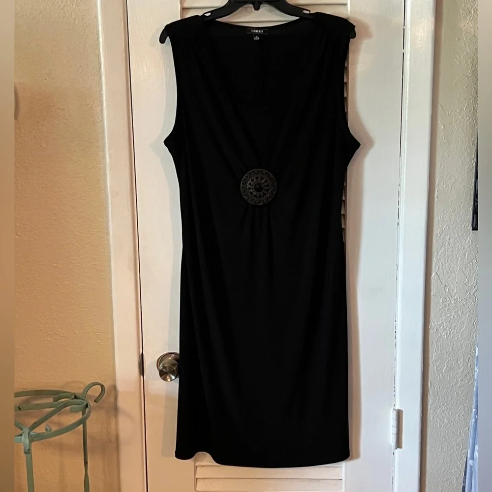 🤩 $5 SALE! 🤩 Elementz “2-Fer Twinset” sleeveless black medallion dress - Picture 3 of 8